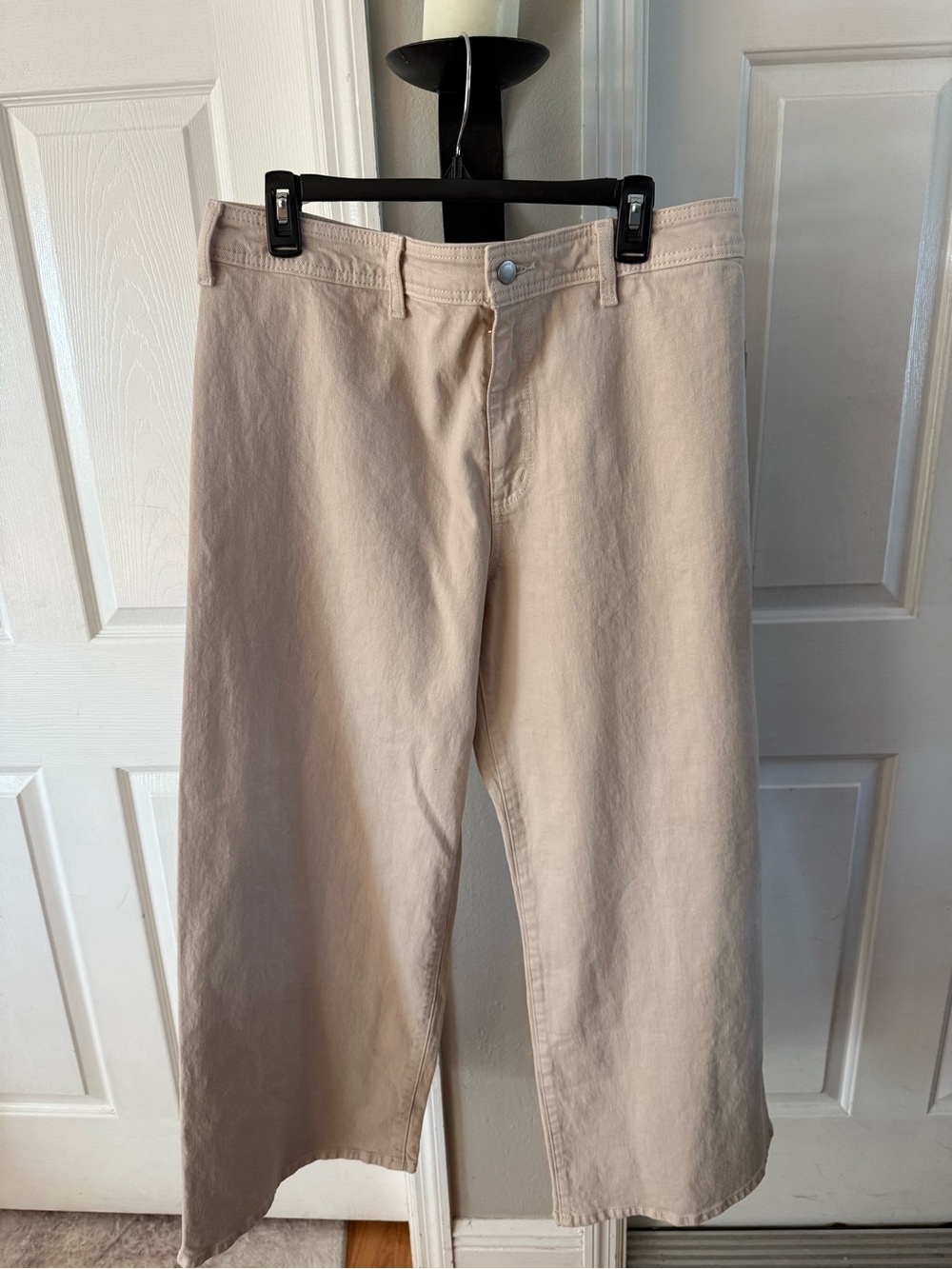Universal Thread Beige Wide Leg Jeans